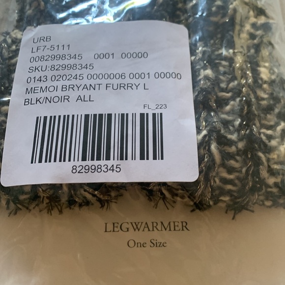 Sparkly Black/White Knit Leg Warmers - Picture 2 of 6